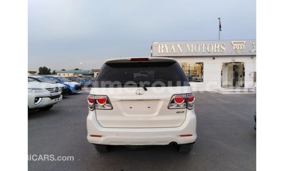 Acheter Import Voiture Toyota Fortuner Blanc à Import - Dubai, Adamawa Acheter Import Voiture Toyota Fortuner Blanc à Import - Dubai, Adamawa