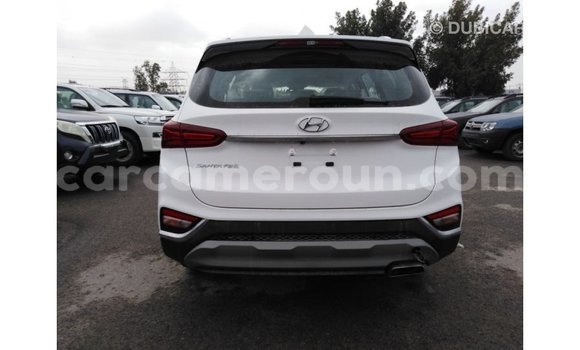 Acheter Import Voiture Hyundai Santa Fe Blanc à Import - Dubai, Adamawa Acheter Import Voiture Hyundai Santa Fe Blanc à Import - Dubai, Adamawa