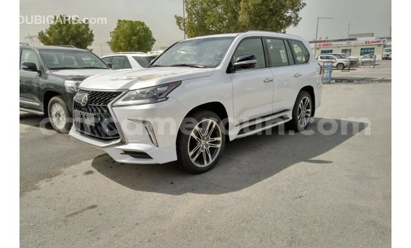 Sayi Imported Lexus LX White Mota in Import - Dubai a Adamawa Sayi Imported Lexus LX White Mota in Import - Dubai a Adamawa