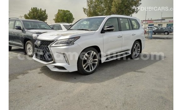 Sayi Imported Lexus LX White Mota in Import - Dubai a Adamawa Sayi Imported Lexus LX White Mota in Import - Dubai a Adamawa