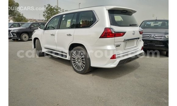 Sayi Imported Lexus LX White Mota in Import - Dubai a Adamawa Sayi Imported Lexus LX White Mota in Import - Dubai a Adamawa