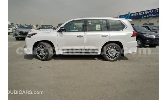 Sayi Imported Lexus LX White Mota in Import - Dubai a Adamawa Sayi Imported Lexus LX White Mota in Import - Dubai a Adamawa