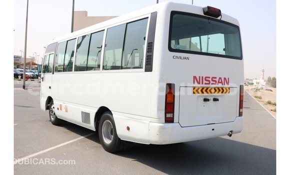 Buy Import Nissan Evalia White Truck in Import - Dubai in Adamawa Buy Import Nissan Evalia White Truck in Import - Dubai in Adamawa