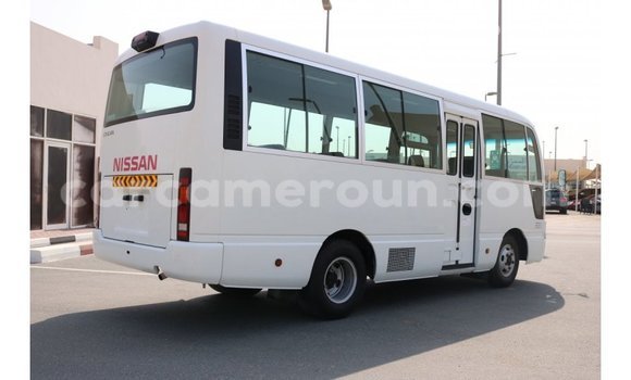 Buy Import Nissan Evalia White Truck in Import - Dubai in Adamawa Buy Import Nissan Evalia White Truck in Import - Dubai in Adamawa