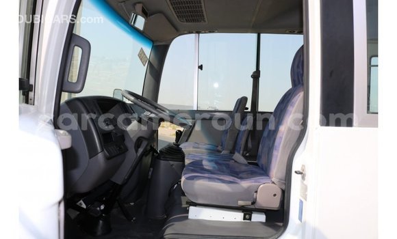 Buy Import Nissan Evalia White Truck in Import - Dubai in Adamawa Buy Import Nissan Evalia White Truck in Import - Dubai in Adamawa