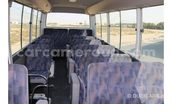 Buy Import Nissan Evalia White Truck in Import - Dubai in Adamawa Buy Import Nissan Evalia White Truck in Import - Dubai in Adamawa