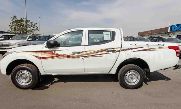 Acheter Import Voiture Mitsubishi L200 Blanc à Import - Dubai, Adamawa Acheter Import Voiture Mitsubishi L200 Blanc à Import - Dubai, Adamawa