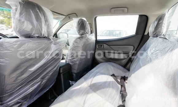 Acheter Import Voiture Mitsubishi L200 Blanc à Import - Dubai, Adamawa Acheter Import Voiture Mitsubishi L200 Blanc à Import - Dubai, Adamawa