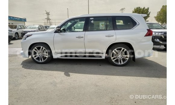 Sayi Imported Lexus LX White Mota in Import - Dubai a Adamawa Sayi Imported Lexus LX White Mota in Import - Dubai a Adamawa