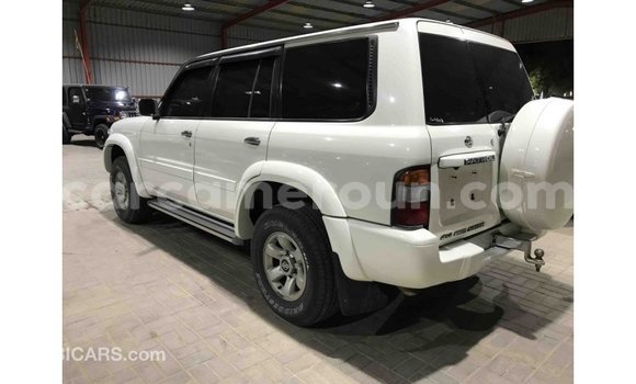 Acheter Import Voiture Nissan Patrol Blanc à Import - Dubai, Adamawa Acheter Import Voiture Nissan Patrol Blanc à Import - Dubai, Adamawa