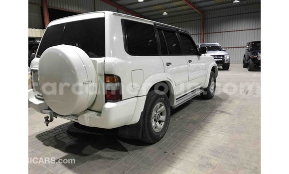 Acheter Import Voiture Nissan Patrol Blanc à Import - Dubai, Adamawa Acheter Import Voiture Nissan Patrol Blanc à Import - Dubai, Adamawa