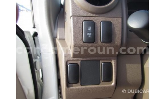 Sayi Imported Toyota Land Cruiser White Mota in Import - Dubai a Adamawa Sayi Imported Toyota Land Cruiser White Mota in Import - Dubai a Adamawa