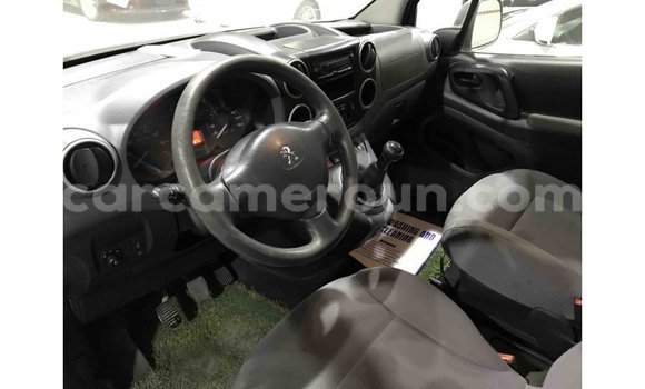 Acheter Import Voiture Peugeot Partner Blanc à Import - Dubai, Adamawa Acheter Import Voiture Peugeot Partner Blanc à Import - Dubai, Adamawa