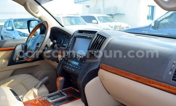Acheter Import Voiture Toyota Land Cruiser Noir à Import - Dubai, Adamawa Acheter Import Voiture Toyota Land Cruiser Noir à Import - Dubai, Adamawa