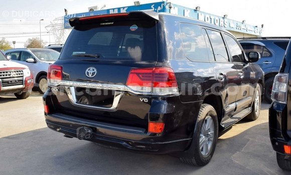 Acheter Import Voiture Toyota Land Cruiser Noir à Import - Dubai, Adamawa Acheter Import Voiture Toyota Land Cruiser Noir à Import - Dubai, Adamawa