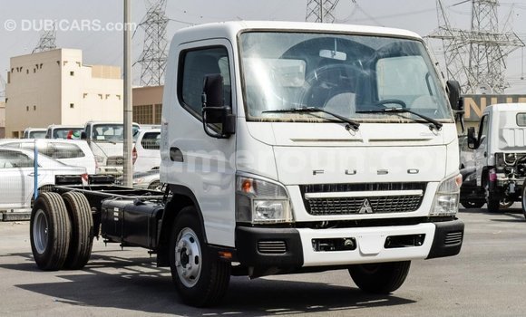 Sayi Imported Mitsubishi Carisma White Mota in Import - Dubai a Adamawa Sayi Imported Mitsubishi Carisma White Mota in Import - Dubai a Adamawa