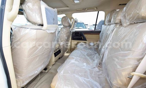Buy Import Toyota Land Cruiser White Car in Import - Dubai in Adamawa Buy Import Toyota Land Cruiser White Car in Import - Dubai in Adamawa
