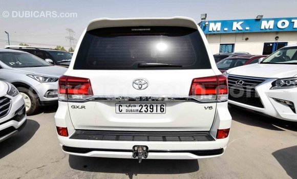 Buy Import Toyota Land Cruiser White Car in Import - Dubai in Adamawa Buy Import Toyota Land Cruiser White Car in Import - Dubai in Adamawa