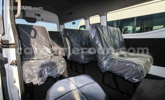 Buy Import Nissan Evalia White Truck in Import - Dubai in Adamawa Buy Import Nissan Evalia White Truck in Import - Dubai in Adamawa