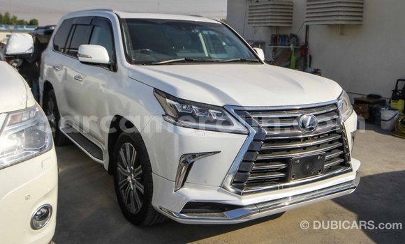 Sayi Imported Lexus LX White Mota in Import - Dubai a Adamawa
