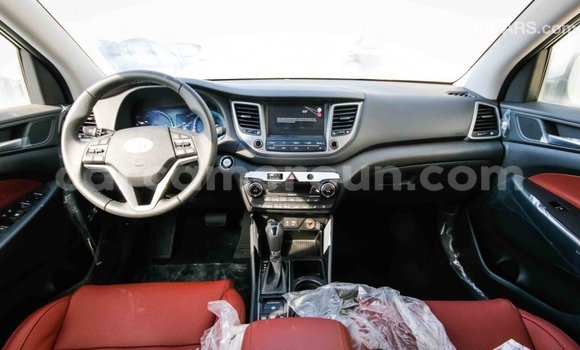 Acheter Import Voiture Hyundai Tucson Blanc à Import - Dubai, Adamawa Acheter Import Voiture Hyundai Tucson Blanc à Import - Dubai, Adamawa