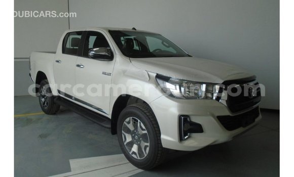 Acheter Import Voiture Toyota Hilux Blanc à Import - Dubai, Adamawa Acheter Import Voiture Toyota Hilux Blanc à Import - Dubai, Adamawa