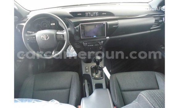 Acheter Import Voiture Toyota Hilux Blanc à Import - Dubai, Adamawa Acheter Import Voiture Toyota Hilux Blanc à Import - Dubai, Adamawa