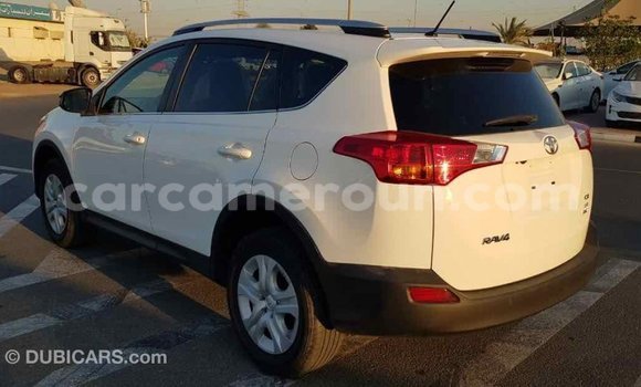 Acheter Import Voiture Toyota RAV4 Blanc à Import - Dubai, Adamawa Acheter Import Voiture Toyota RAV4 Blanc à Import - Dubai, Adamawa