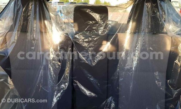 Acheter Import Voiture Toyota RAV4 Blanc à Import - Dubai, Adamawa Acheter Import Voiture Toyota RAV4 Blanc à Import - Dubai, Adamawa