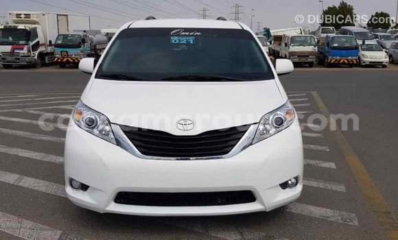 Buy Import Toyota Sienna White Car in Import - Dubai in Adamawa Buy Import Toyota Sienna White Car in Import - Dubai in Adamawa