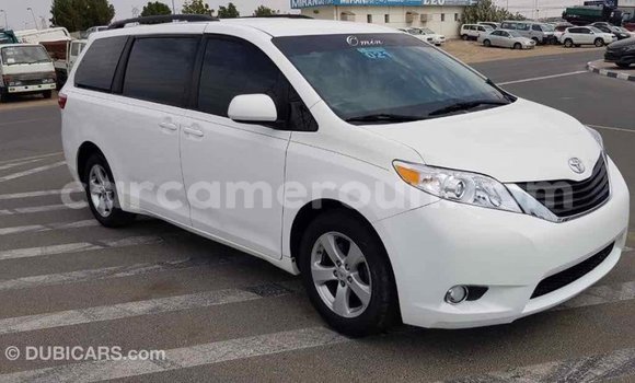 Buy Import Toyota Sienna White Car in Import - Dubai in Adamawa Buy Import Toyota Sienna White Car in Import - Dubai in Adamawa