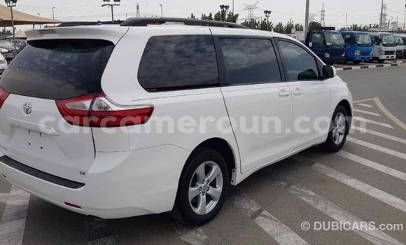 Buy Import Toyota Sienna White Car in Import - Dubai in Adamawa Buy Import Toyota Sienna White Car in Import - Dubai in Adamawa