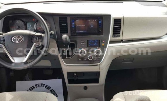 Buy Import Toyota Sienna White Car in Import - Dubai in Adamawa Buy Import Toyota Sienna White Car in Import - Dubai in Adamawa