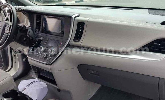 Buy Import Toyota Sienna White Car in Import - Dubai in Adamawa Buy Import Toyota Sienna White Car in Import - Dubai in Adamawa