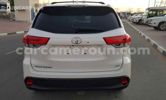 Buy Import Toyota Highlander White Car in Import - Dubai in Adamawa Buy Import Toyota Highlander White Car in Import - Dubai in Adamawa