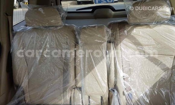 Acheter Import Voiture Toyota Highlander Noir à Import - Dubai, Adamawa Acheter Import Voiture Toyota Highlander Noir à Import - Dubai, Adamawa