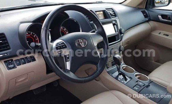 Buy Import Toyota Highlander Green Car in Import - Dubai in Adamawa Buy Import Toyota Highlander Green Car in Import - Dubai in Adamawa