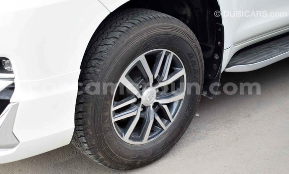 Acheter Import Voiture Toyota Prado Blanc à Import - Dubai, Adamawa Acheter Import Voiture Toyota Prado Blanc à Import - Dubai, Adamawa