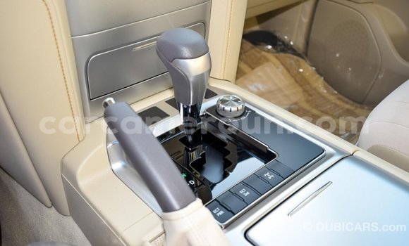 Acheter Import Voiture Toyota Land Cruiser Noir à Import - Dubai, Adamawa Acheter Import Voiture Toyota Land Cruiser Noir à Import - Dubai, Adamawa