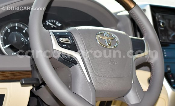 Acheter Import Voiture Toyota Land Cruiser Noir à Import - Dubai, Adamawa Acheter Import Voiture Toyota Land Cruiser Noir à Import - Dubai, Adamawa