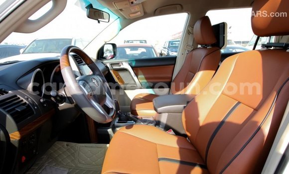Acheter Import Voiture Toyota Prado Blanc à Import - Dubai, Adamawa Acheter Import Voiture Toyota Prado Blanc à Import - Dubai, Adamawa
