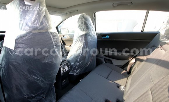 Buy Import Kia Sportage White Car in Import - Dubai in Adamawa Buy Import Kia Sportage White Car in Import - Dubai in Adamawa