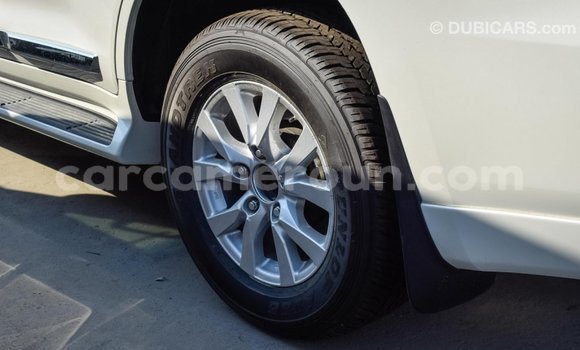 Acheter Import Voiture Toyota Land Cruiser Blanc à Import - Dubai, Adamawa Acheter Import Voiture Toyota Land Cruiser Blanc à Import - Dubai, Adamawa