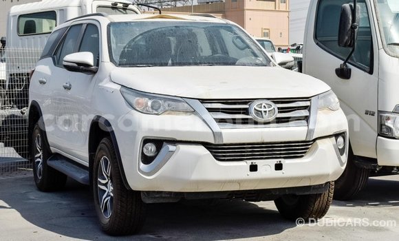 Acheter Import Voiture Toyota Fortuner Blanc à Import - Dubai, Adamawa Acheter Import Voiture Toyota Fortuner Blanc à Import - Dubai, Adamawa