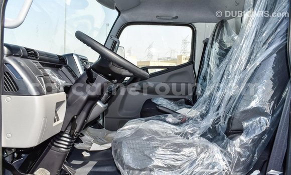 Acheter Import Voiture Mitsubishi Carisma Blanc à Import - Dubai, Adamawa Acheter Import Voiture Mitsubishi Carisma Blanc à Import - Dubai, Adamawa