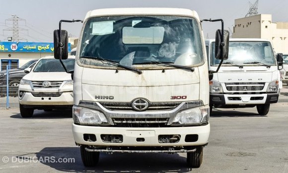 Sayi Imported Hino 300 Series White Babbar mota in Import - Dubai a Adamawa Sayi Imported Hino 300 Series White Babbar mota in Import - Dubai a Adamawa