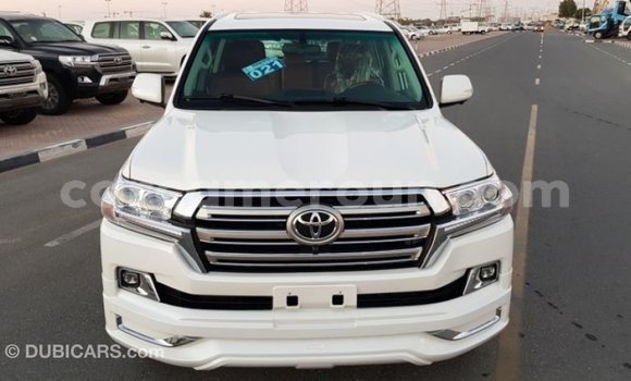 Buy Import Toyota Land Cruiser White Car in Import - Dubai in Adamawa Buy Import Toyota Land Cruiser White Car in Import - Dubai in Adamawa