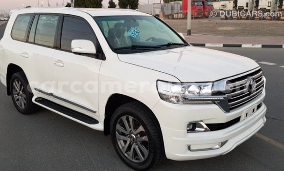 Buy Import Toyota Land Cruiser White Car in Import - Dubai in Adamawa Buy Import Toyota Land Cruiser White Car in Import - Dubai in Adamawa