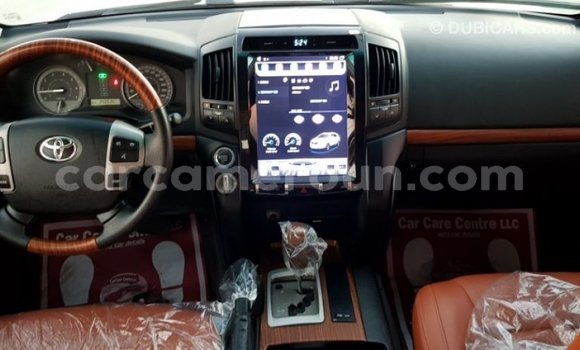 Buy Import Toyota Land Cruiser White Car in Import - Dubai in Adamawa Buy Import Toyota Land Cruiser White Car in Import - Dubai in Adamawa