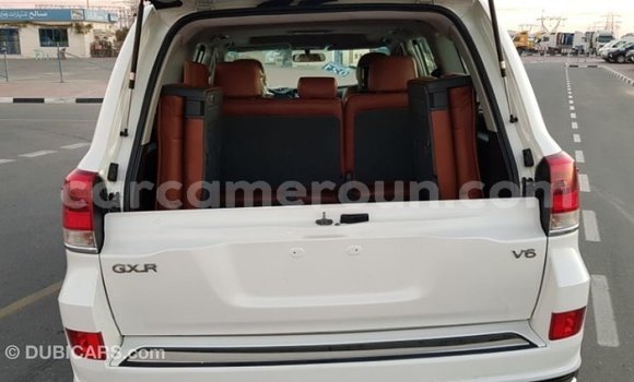 Buy Import Toyota Land Cruiser White Car in Import - Dubai in Adamawa Buy Import Toyota Land Cruiser White Car in Import - Dubai in Adamawa